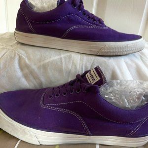 EUC CTAS low top kicks with cushion ankle (11M; 12.5W)